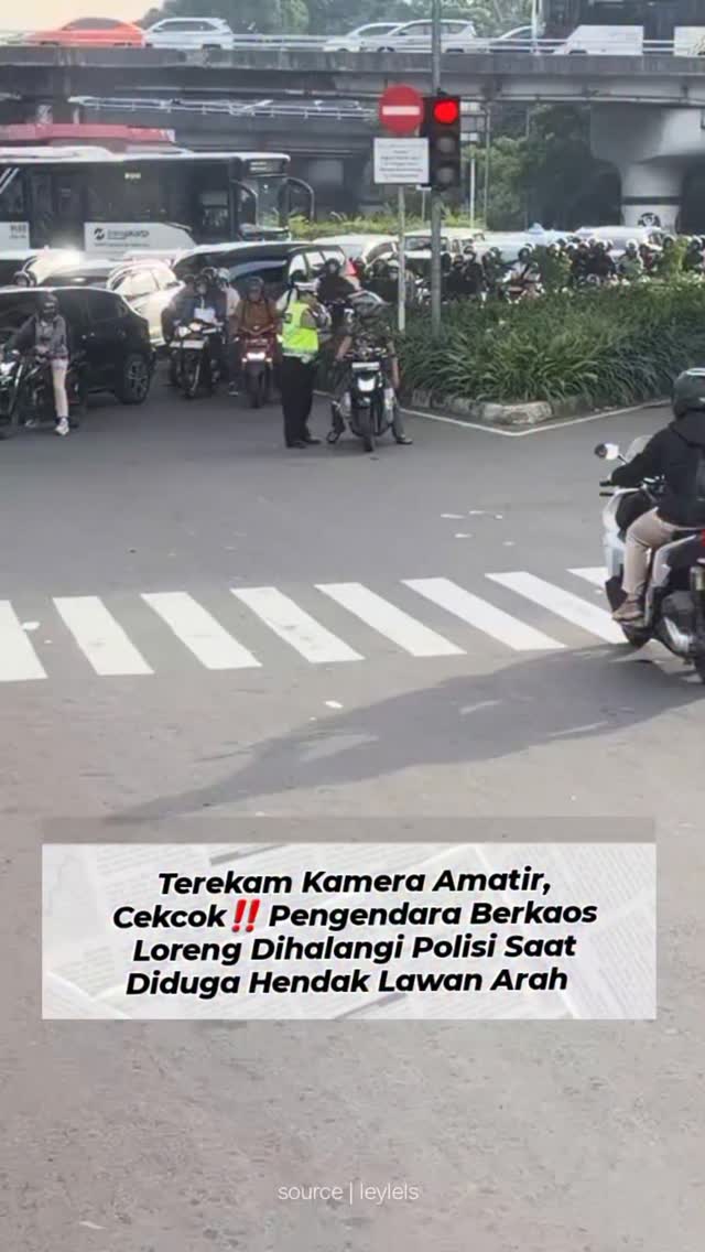 Aksi cekcok pengendara motor Simpang UKI dengan polisi