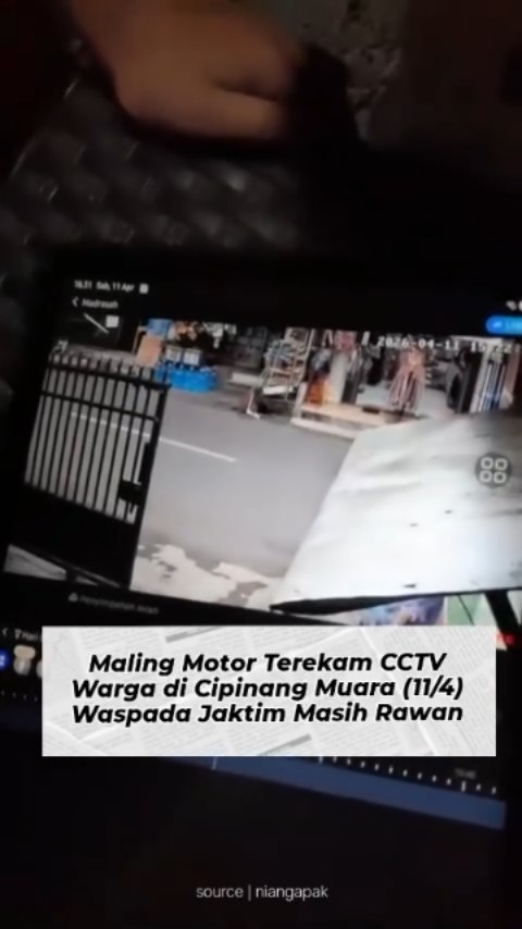 Rekaman CCTV aksi maling motor di Cipinang Muara yang menggasak Honda Beat warna merah hitam.